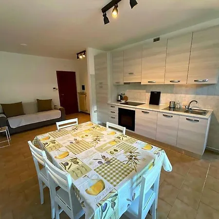 Casa Di Tom Con Balcone, Parcheggio E Self Check In Trento