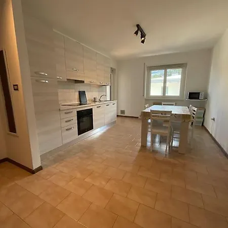 Casa Di Tom Con Balcone, Parcheggio E Self Check In * Trento