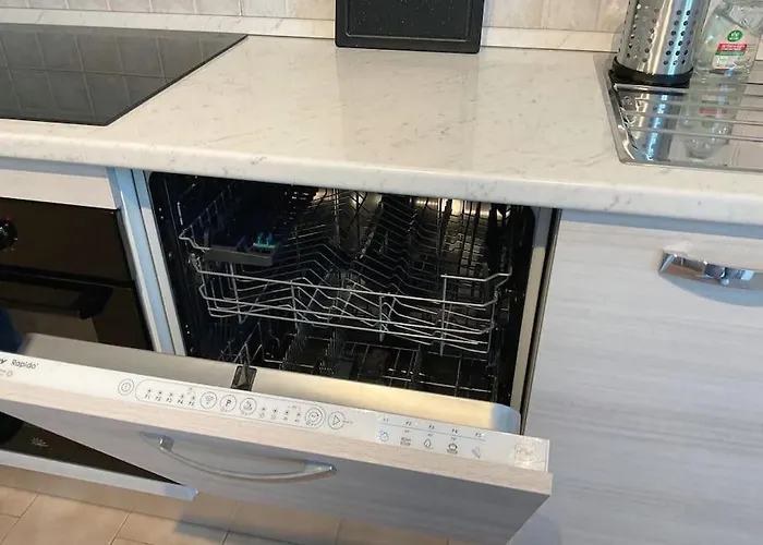 Daire Casa Di Tom Con Balcone, Parcheggio E Self Check In *